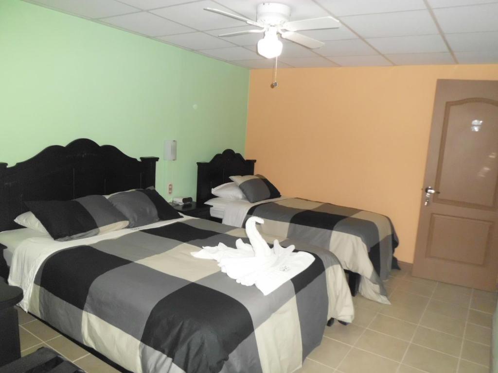 Hotel Eskalima Alajuela Rum bild
