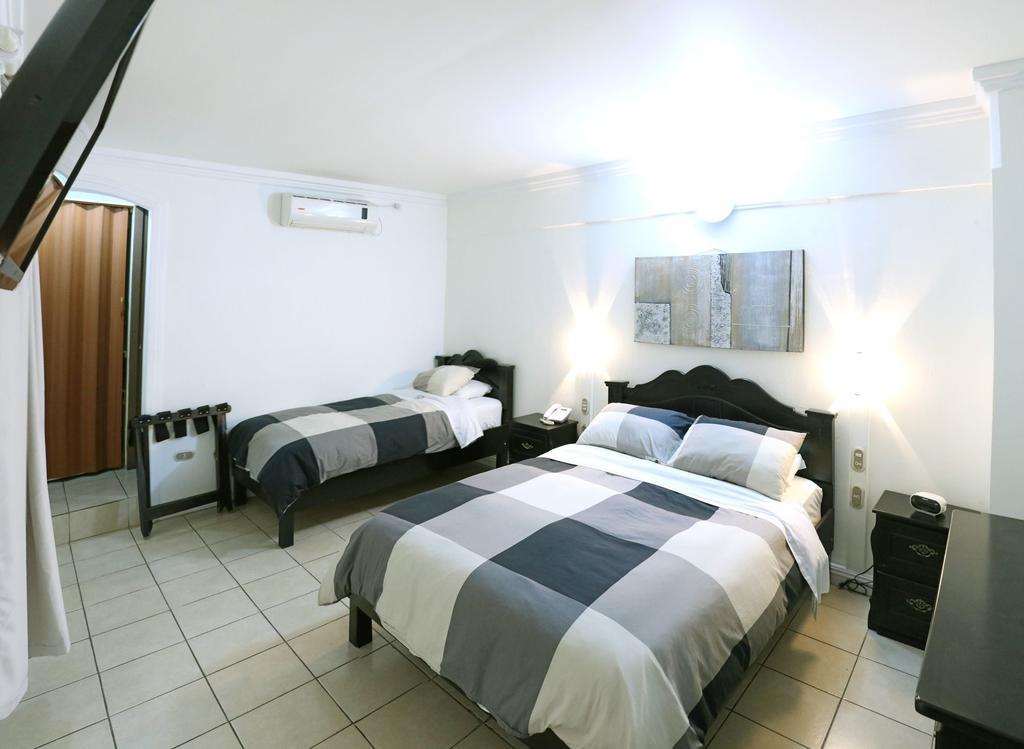 Hotel Eskalima Alajuela Exteriör bild
